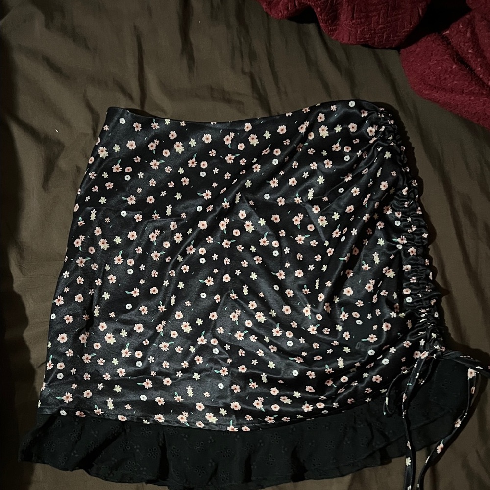 SHEIN Black Floral Mini Skirt